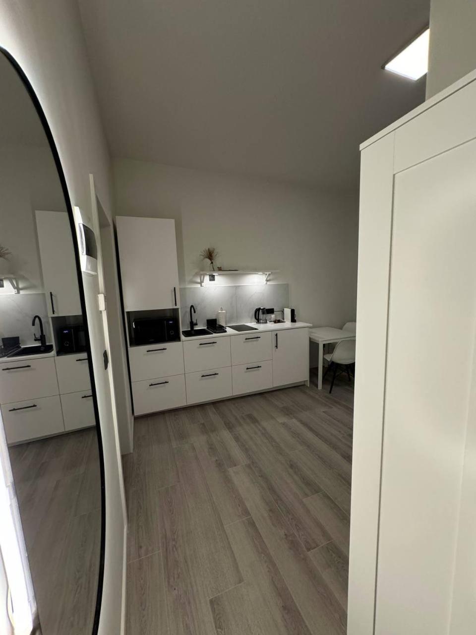 Studio A Ixelles - Viaduc Bryssel Exteriör bild