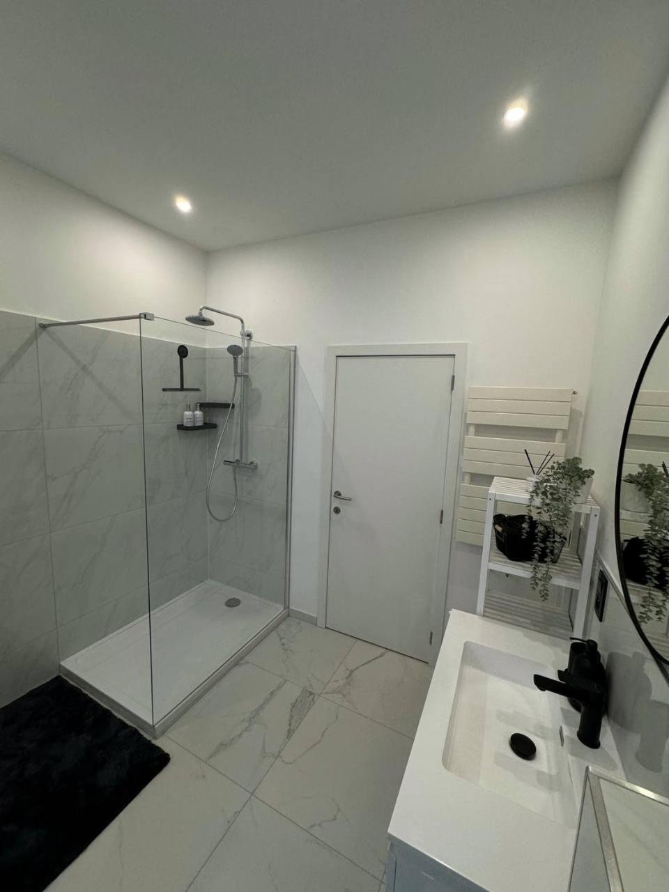 Studio A Ixelles - Viaduc Bryssel Exteriör bild